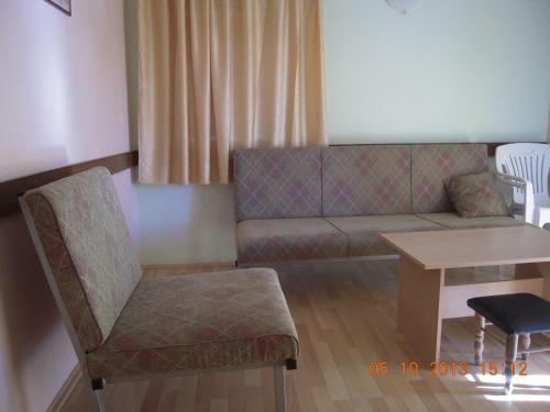 Hostal Lile Pestani Accommodation