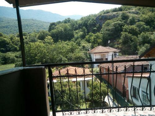 Hostal Lile Pestani Accommodation