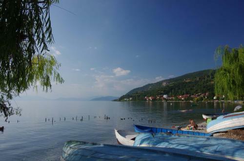 Hostal Lile Pestani Accommodation