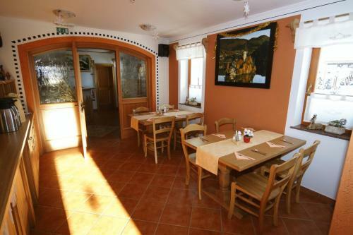 Hostal Pension T�r�k