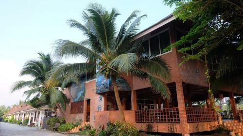 Hostal White Beach Resort