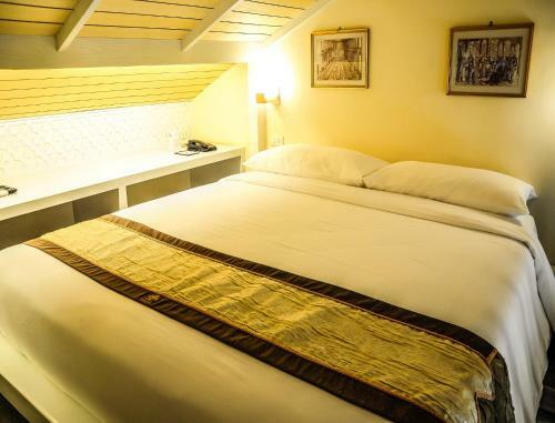 Hotel Chuchaiburi Sri Amphawa