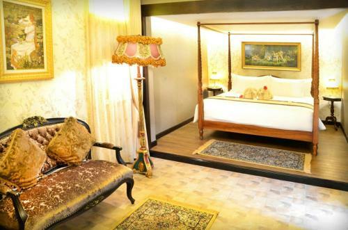 Hotel Chuchaiburi Sri Amphawa