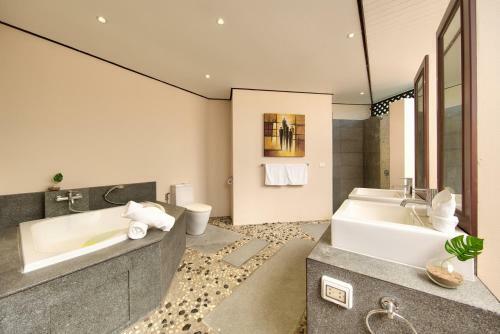 Lipa Talay Neung - 3 Bedroom Beach Side Villa