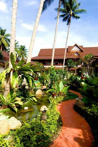 Hotel Kanok Buri Resort And Spa