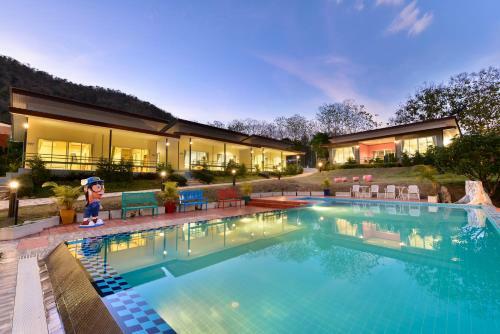 Hotel Theerama Cottage