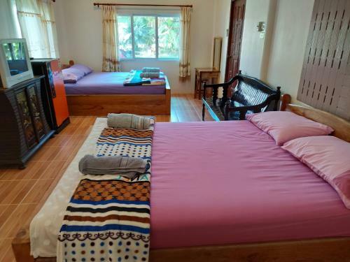 Hostal Baan Pak Phutawan Resort