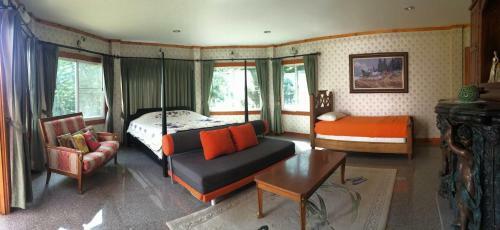 The Log Home Experience Khao Yai