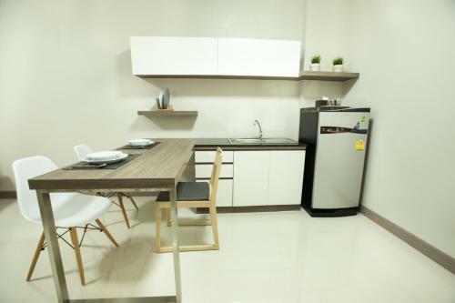 Aparthotel Central Place Serviced Apartment Angsila