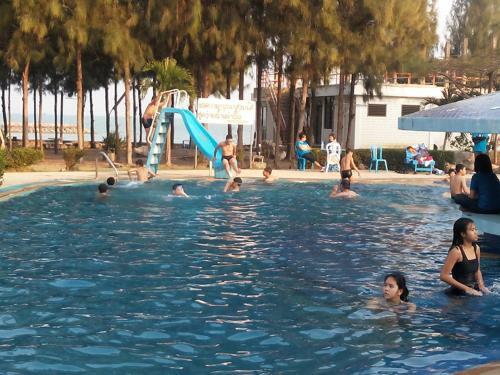 Hotel Cha-am Royal Beach