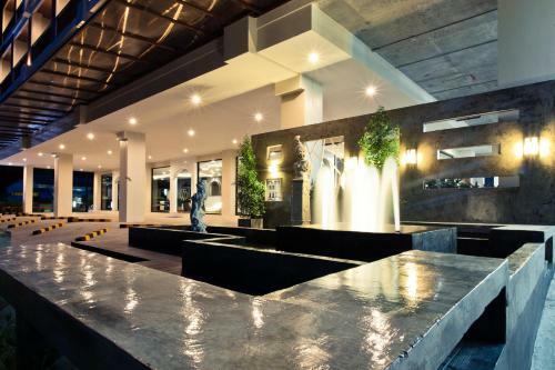 De' Proud Hotel