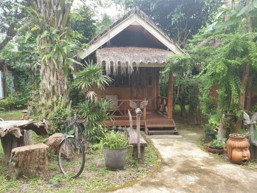 Hotel Chiang Dao Hut Resort