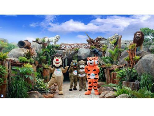 Hostal Jungle Home At Korat Zoo
