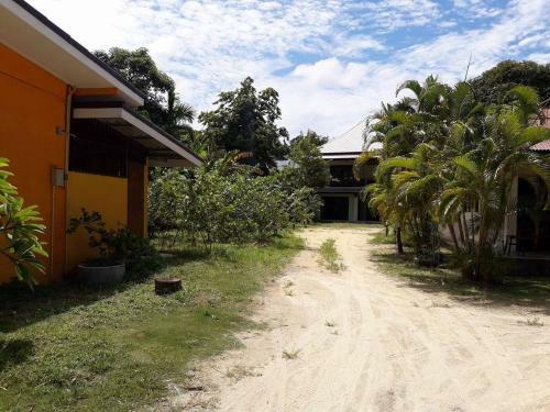 Beach View Holiday House