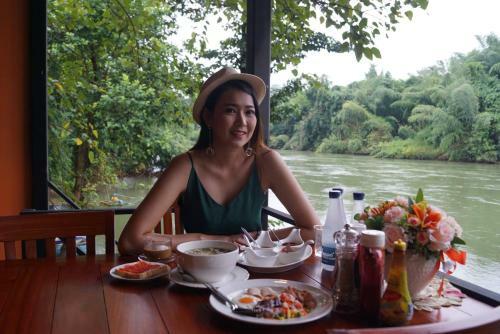 Hotel Suan Ruen Rom View Raft