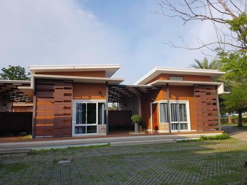 Hotel At Muang Ploy Resort
