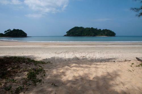 Hostal Tawan Bar And Bungalow