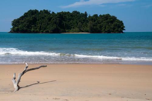 Hostal Tawan Bar And Bungalow