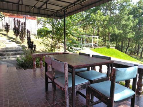 Hostal Chatfah Resort
