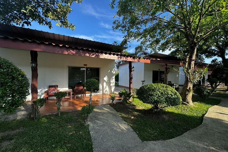Hotel Ozone Resort & Pool Villa