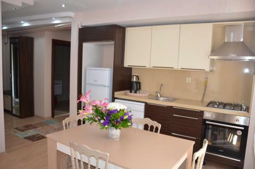 Nurcem Apart