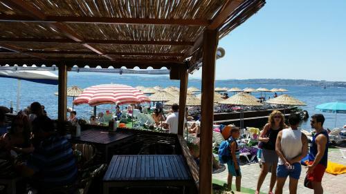 Vira Hotel