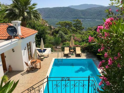 Alanya Villa Sleeps 2 Pool Air Con Wifi