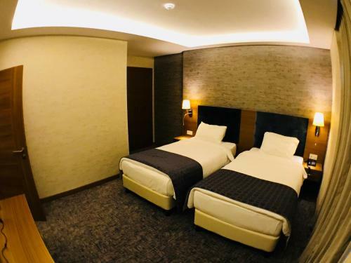 Garden Zara Hotel