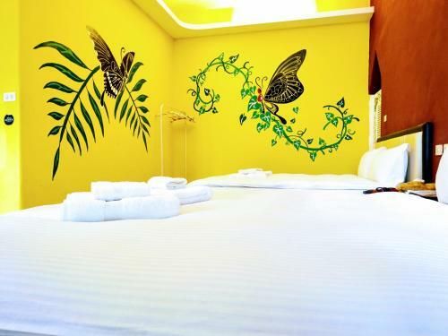 Dream Butterfly Pet & Nature