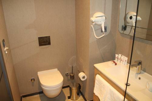 Hotel Ramada By Wyndham Tire