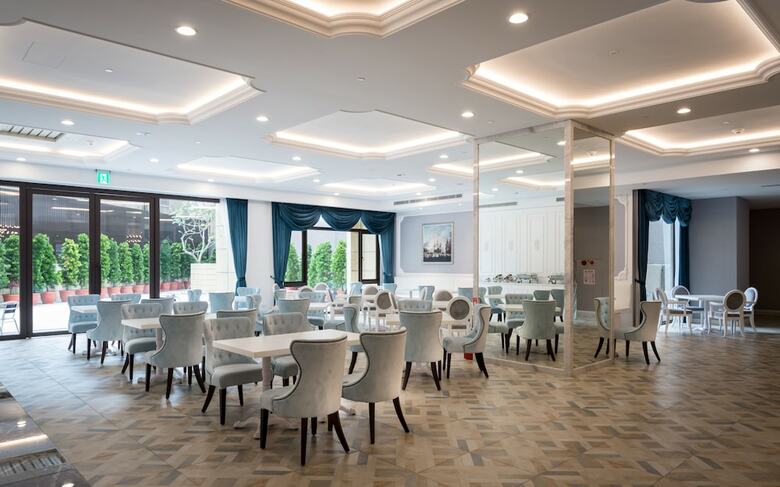 Hua Hotel