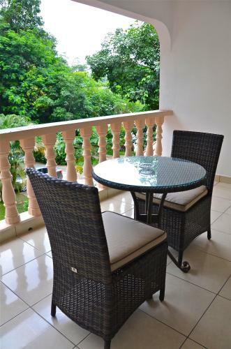 Hostal Forest Lodge
