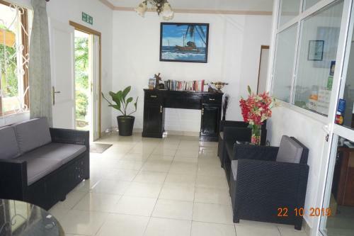 Hostal Forest Lodge
