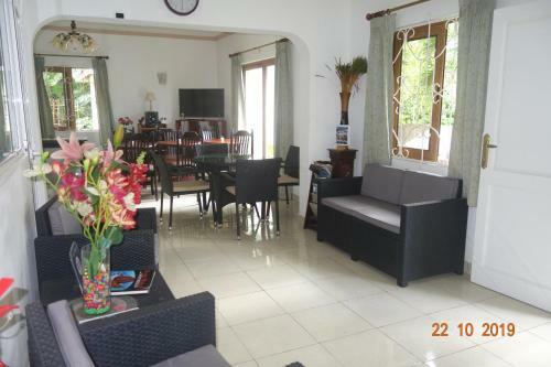 Hostal Forest Lodge