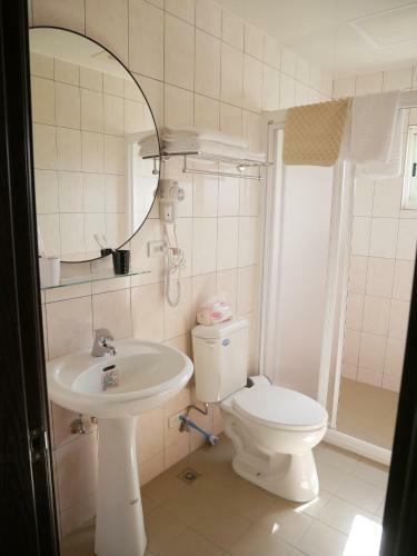 Yi Jia Men