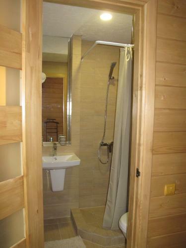 Hostal Cottage Familiya