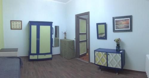 Apartment Vorontsovskyi Lane 9