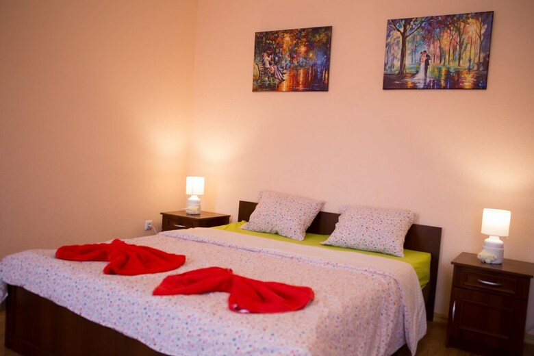 Best Apartments On Kyryla & Mefodia