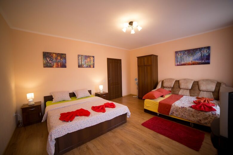 Best Apartments On Kyryla & Mefodia