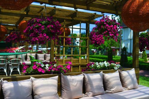 Knzs Hotel - Restaurant Complex Central Park