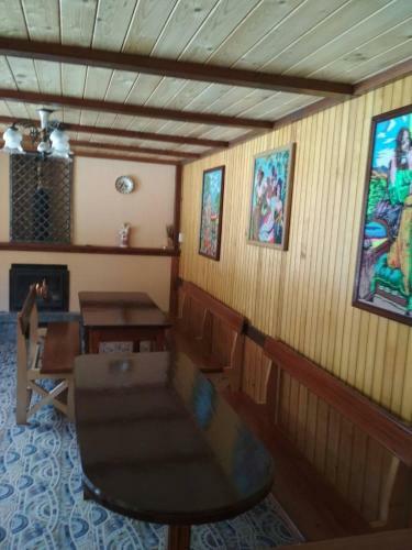 Posada Sadiba Pid Skeleyu