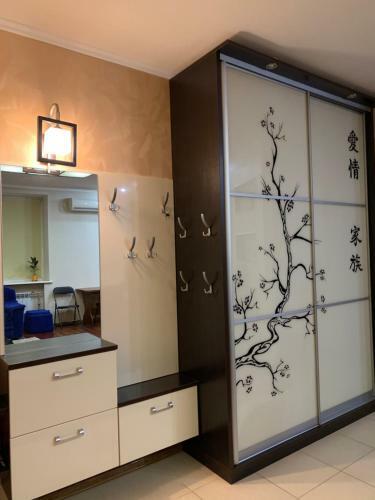 Apartment Near Ukraine Mall