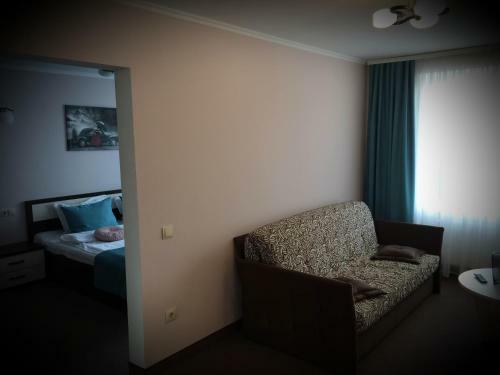Amber Hotel & Cafe