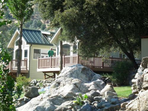 Hotel Strawhouse Resorts