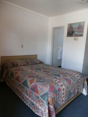 Sage And Sand Motel