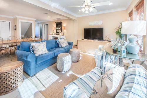 Aweigh From Home By Realjoy Vacations