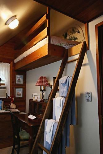 Ebenezer House Bed & Breakfast