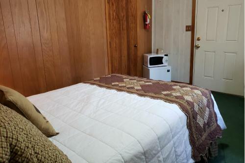Hotel Abe Martin Lodge & Cabins