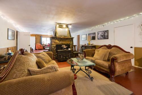 Crown King Bunkhouse