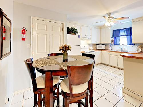 108 E Whiting St Duplex Townhouse